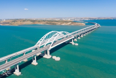 Возможны ограничения движения на Крымском мосту