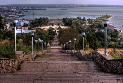 Отдыхающие устремились из Керчи в другие курортные города Крыма