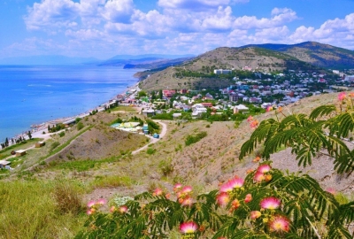 Где в Крыму можно дешево отдохнуть у моря?
